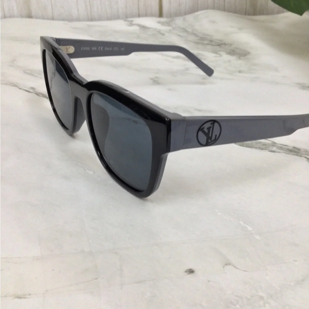 GUC Louis Vuitton Outer Space Sunglasses